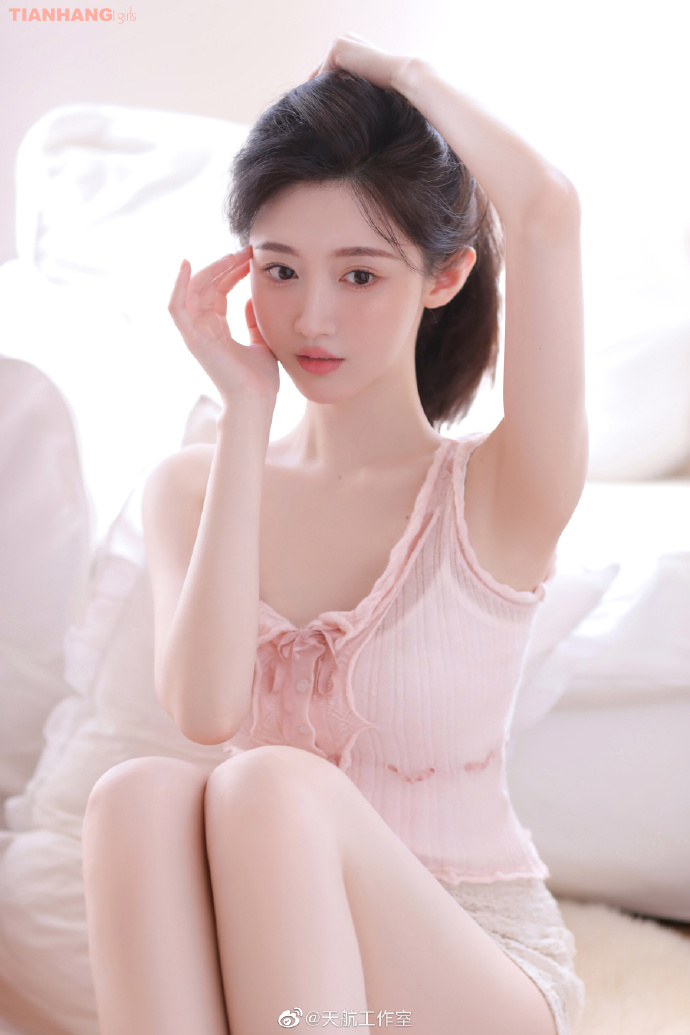 奇怪的她